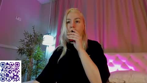 Debbie Mon Tue Fri Sun Sat GMT 3 1000am - 0400pm  online show from November 27, 2025, 4:20 pm