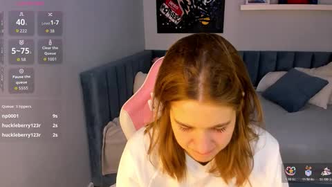 Jennifer online show from March 9, 2026, 11:42 pm