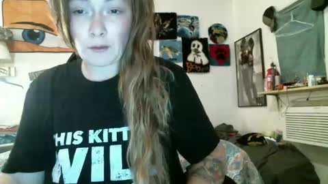 DEBBIE online show from November 2, 2025, 1:41 am