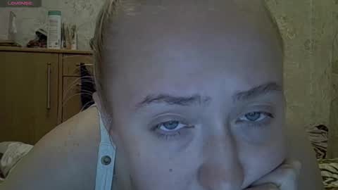 Debby online show from October 25, 2025, 4:02 pm