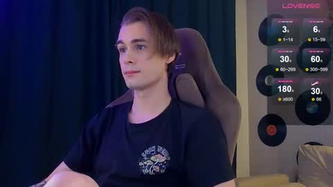 Snapshot of debugmee chatting on November 26, 2025, 3:57 pm Samuel online show from November 26, 2025, 3:57 pm