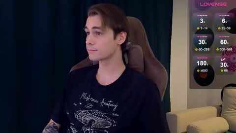 Snapshot of debugmee chatting on February 4, 2026, 10:04 pm Samuel online show from February 4, 2026, 10:04 pm