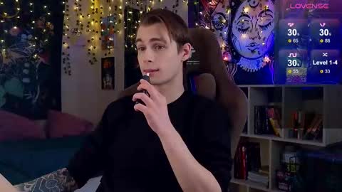 Snapshot of debugmee chatting on February 6, 2026, 8:01 pm Samuel online show from February 6, 2026, 8:01 pm