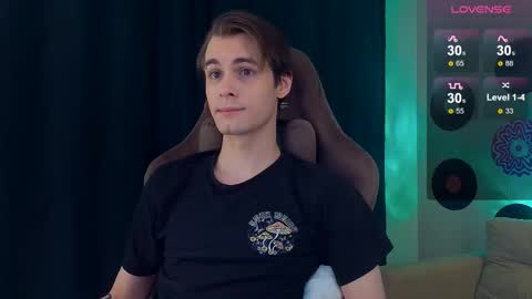 Snapshot of debugmee chatting on February 18, 2026, 10:17 pm Samuel online show from February 18, 2026, 10:17 pm