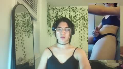 deciduousdoll online show from October 26, 2025, 6:08 am