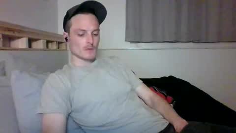 Snapshot of dee4dayz19 chatting on February 18, 2026, 3:24 am Dee4dayz online show from February 18, 2026, 3:24 am