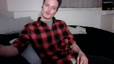 Dee4dayz online show from March 17, 2026, 2:05 am