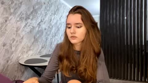 Anna online show from September 9, 2025, 3:22 pm