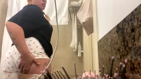 Camila Palacios online show from March 10, 2025, 12:04 pm