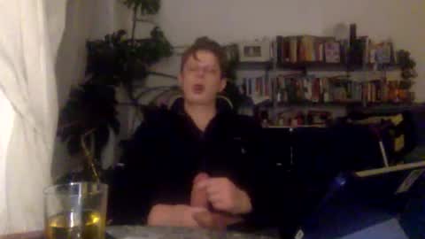 deep_long_vibes online show from October 19, 2025, 9:04 pm