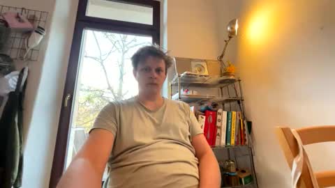 deep_long_vibes online show from November 25, 2025, 10:59 am