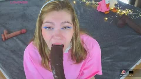 Sophie online show from April 5, 2026, 8:44 am