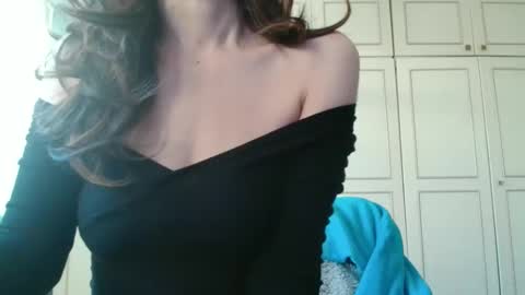 KamiDevi online show from February 14, 2026, 4:04 pm