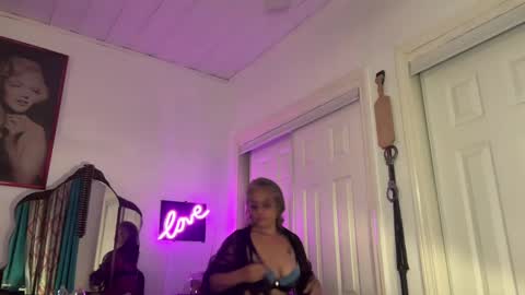 Snapshot of degeneratesaint chatting on September 25, 2025, 2:26 am Tori online show from September 25, 2025, 2:26 am