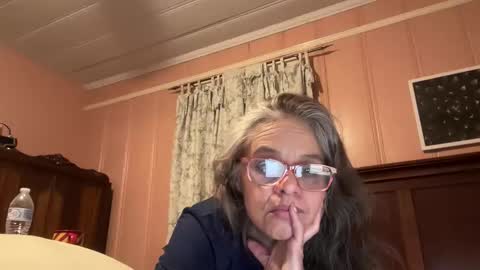 Tori online show from March 4, 2026, 6:08 am