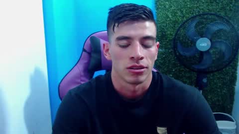 Snapshot of deiby_baby chatting on December 20, 2024, 6:50 am DEIBY online show from December 20, 2024, 6:50 am