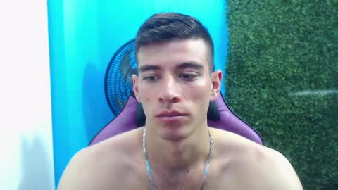 Snapshot of deiby_baby chatting on December 30, 2024, 10:23 pm DEIBY online show from December 30, 2024, 10:23 pm