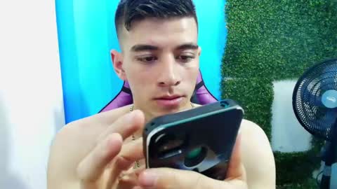 Snapshot of deiby_baby chatting on January 27, 2025, 10:16 pm DEIBY online show from January 27, 2025, 10:16 pm