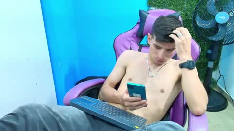 Snapshot of deiby_baby chatting on February 5, 2025, 12:31 am DEIBY online show from February 5, 2025, 12:31 am