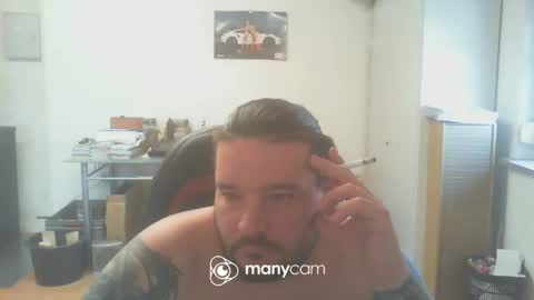 Snapshot of deinspielzeug87 chatting on January 20, 2025, 11:02 am deinspielzeug87 online show from January 20, 2025, 11:02 am