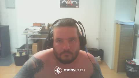 Snapshot of deinspielzeug87 chatting on February 2, 2025, 4:00 pm deinspielzeug87 online show from February 2, 2025, 4:00 pm