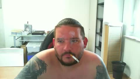 Snapshot of deinspielzeug87 chatting on October 22, 2025, 10:37 am deinspielzeug87 online show from October 22, 2025, 10:37 am