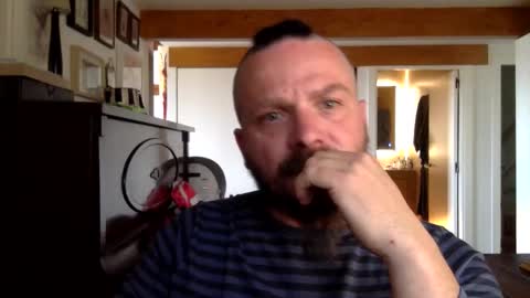 Snapshot of deivitzzz chatting on April 10, 2026, 3:39 pm Hermes online show from April 10, 2026, 3:39 pm