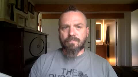 Snapshot of deivitzzz chatting on April 19, 2026, 8:35 am Hermes online show from April 19, 2026, 8:35 am