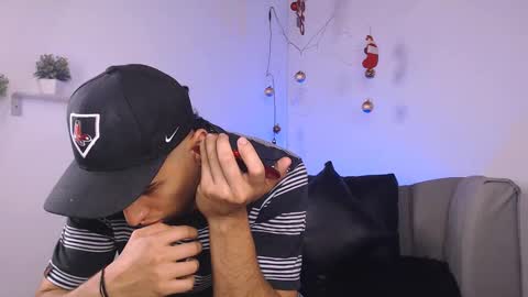  DEIVY  online show from December 31, 2024, 8:23 pm