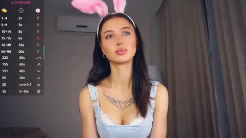 Hello everyone Im Tessa Make yourself comfortable. Were going to have fun together  online show from November 11, 2025, 8:03 am