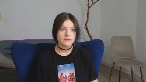 deliaeffy online show from March 23, 2026, 12:53 pm