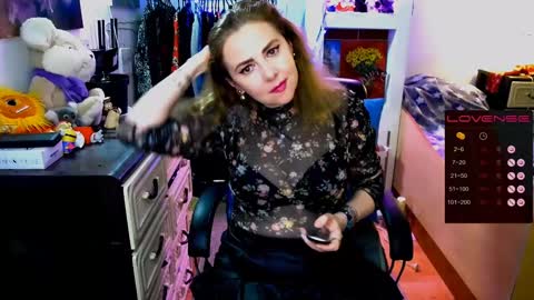 Delicacat online show from February 2, 2025, 8:30 pm