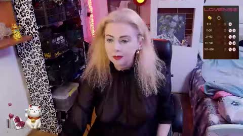 Delicacat online show from November 4, 2025, 11:15 pm