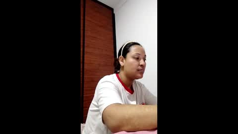 Sarah online show from May 19, 2026, 12:33 pm
