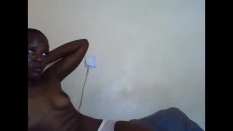 EVAH online show from November 18, 2025, 12:31 pm