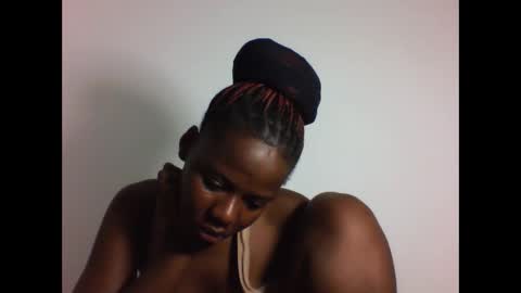 EVAH online show from February 20, 2026, 1:13 am