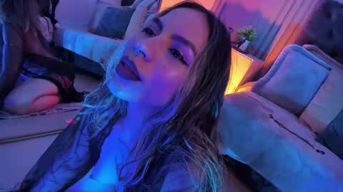 della online show from November 30, 2025, 9:08 pm