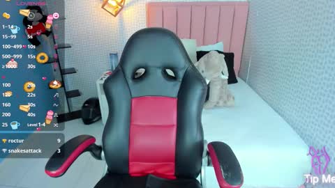 delilah_leone online show from September 16, 2025, 3:46 pm