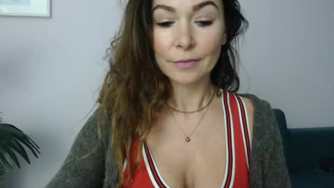 delilah_sweet online show from February 4, 2025, 4:08 pm
