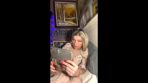 Snapshot of delilahandjuju chatting on June 11, 2026, 2:44 am Delilah Juju online show from June 11, 2026, 2:44 am