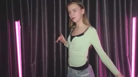 Snapshot of delisawobig chatting on November 25, 2025, 8:20 pm Rochel online show from November 25, 2025, 8:20 pm