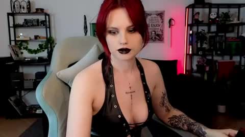 dellacrush_ online show from July 12, 2026, 5:26 pm