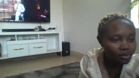 dellarine517299 online show from February 7, 2026, 9:46 am