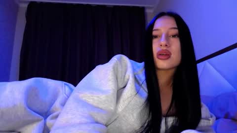 delly_love online show from November 2, 2025, 8:11 pm