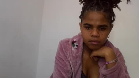 delphine online show from June 27, 2026, 5:34 am