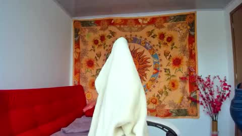 demeter__ online show from September 18, 2025, 7:49 pm