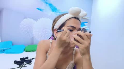 DEMI online show from February 4, 2026, 7:20 pm