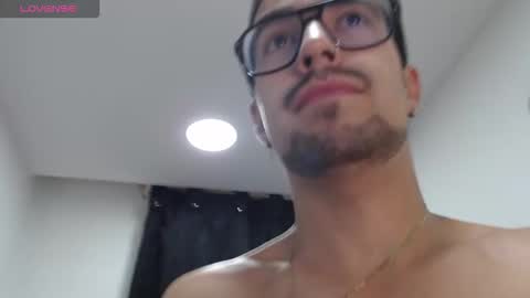 demian_val_4 online show from February 18, 2026, 12:12 pm