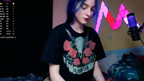 Snapshot of demmi_foxy chatting on January 15, 2025, 10:24 pm Demmi online show from January 15, 2025, 10:24 pm