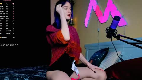 Snapshot of demmi_foxy chatting on January 22, 2025, 12:38 am Demmi online show from January 22, 2025, 12:38 am